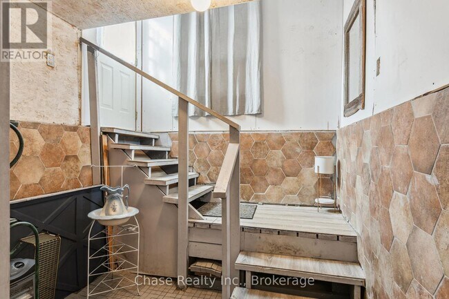Photo du bâtiment - 16 Fifth St