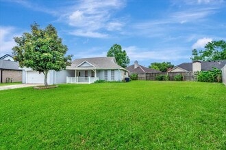 Building Photo - 11710 Brettwood Cir