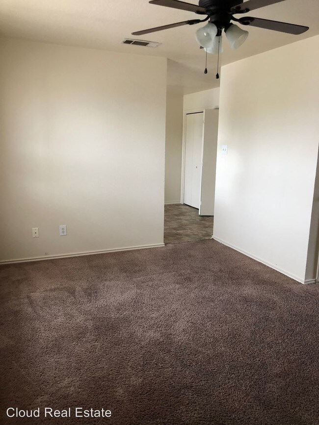 Building Photo - 1702 Windward Dr