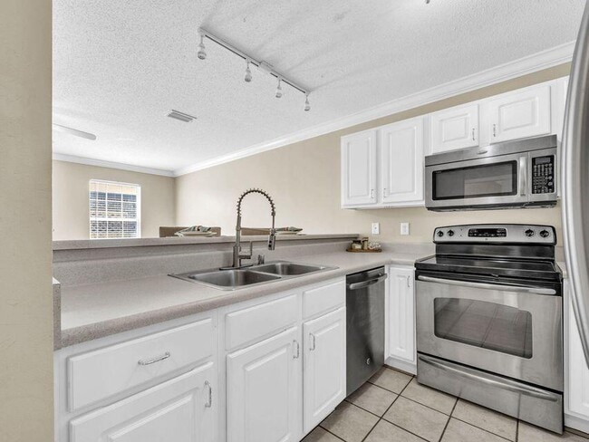 Foto del edificio - 983 Scenic Oak Ln