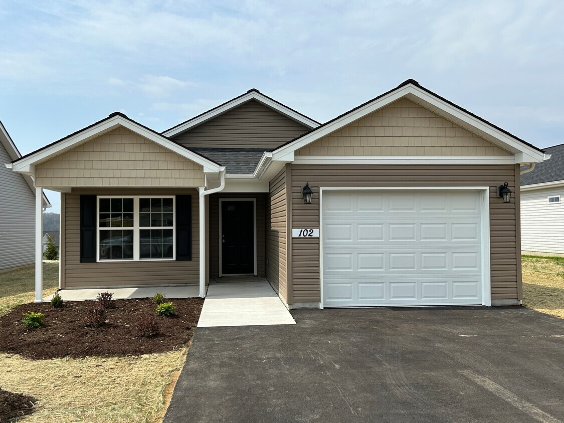 Photo - 102 Aaliyah Ln (Radford, VA)