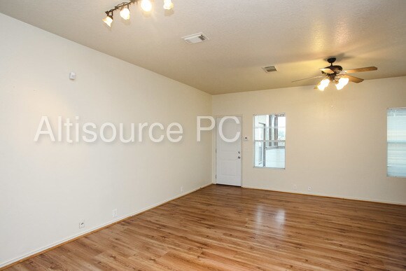 Building Photo - 25538 Dogwood Ln