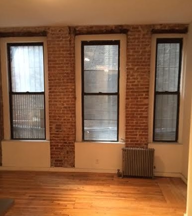 Building Photo - 917 9th Ave