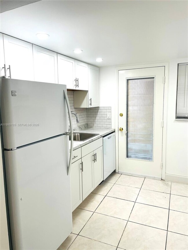 Foto del edificio - 11840 NE 19th Dr