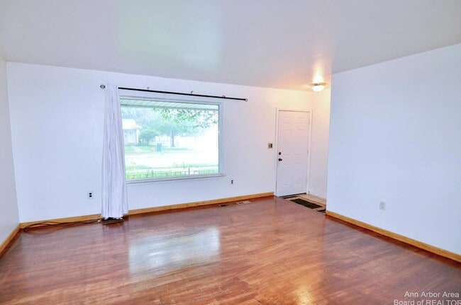 Building Photo - 8807 Tavistock Dr