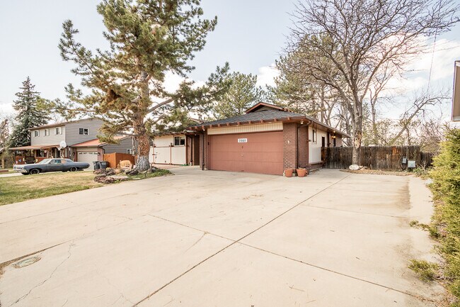 Building Photo - 7085 Dover Way