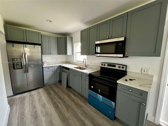 Foto del edificio - 524 NW 21st Terrace