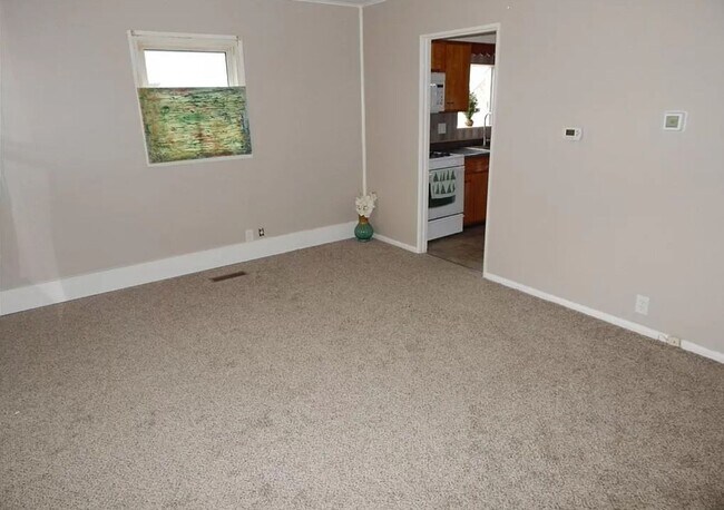 Foto del edificio - Two Bedroom Home