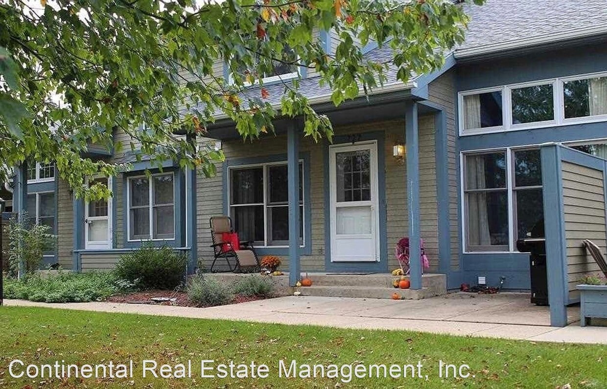 Building Photo - 3 br, 2.5 bath House - 729 Tussey Lane