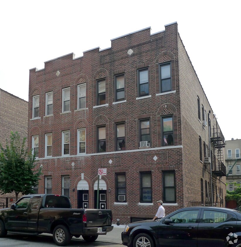 Foto principal - 47-21 47th St