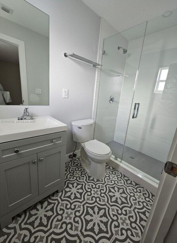 Foto del edificio - 4970 NW 182nd St