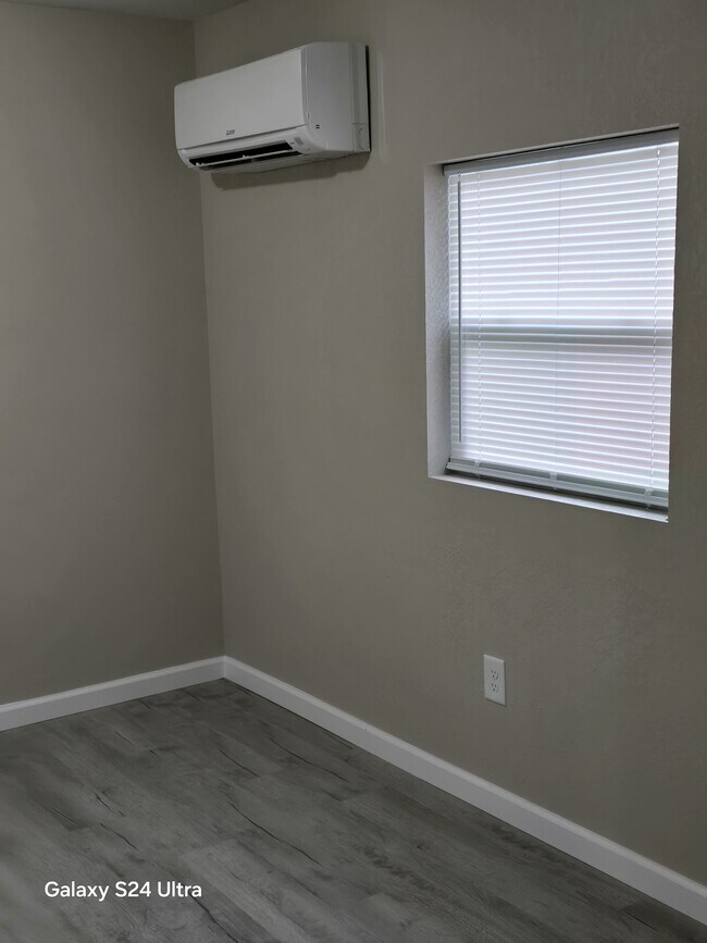 Foto del edificio - 124 Tacoma Rd