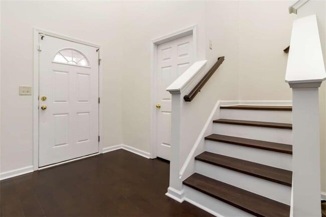 Building Photo - 1670 Cooper Lakes Dr