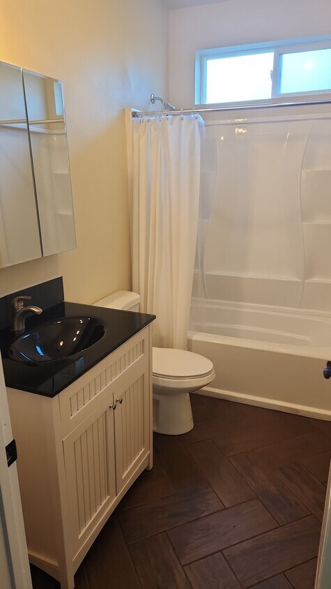 Foto principal - 5238 Edgewood Ln