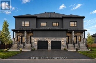 Building Photo - 440 Falcon Ln