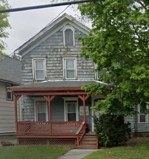 Primary Photo - 79 Oak St