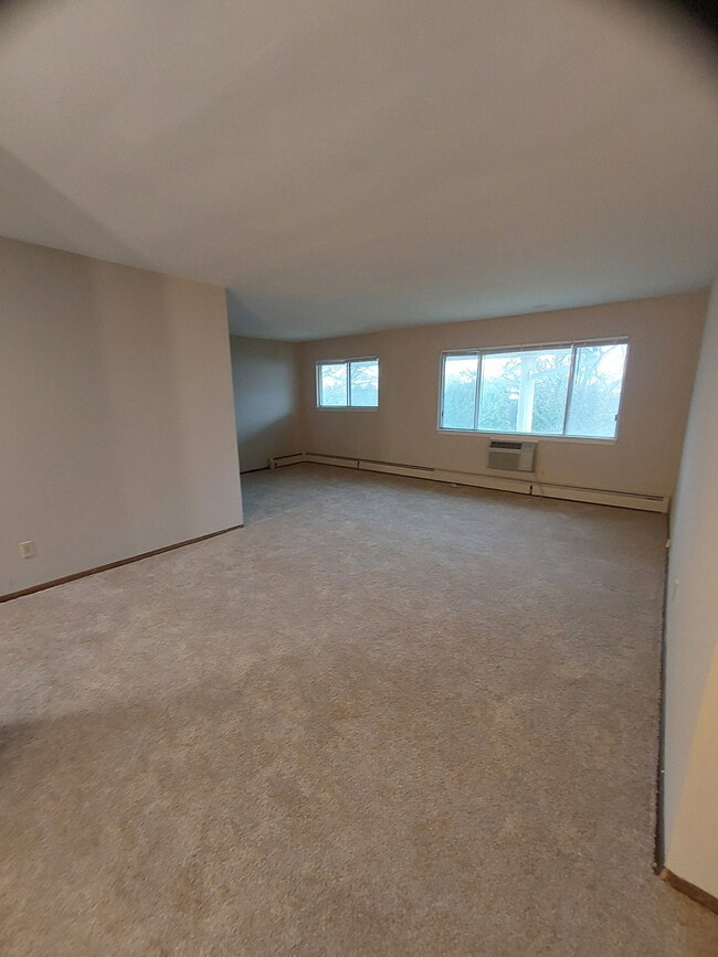 Building Photo - Sunnyslope Estates