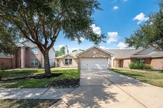 Building Photo - 15823 Kings Cypress Ln