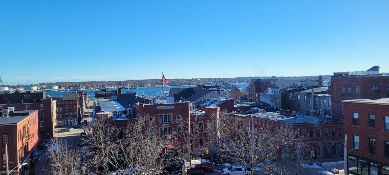 Views - 99 Silver St