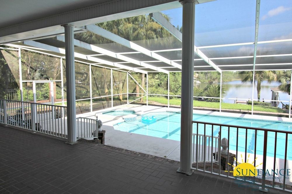 Waterfront Home With a Pool in Niceville House Rental in Niceville