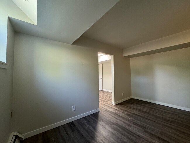 Building Photo - 1 Bedroom 1 Bathroom!