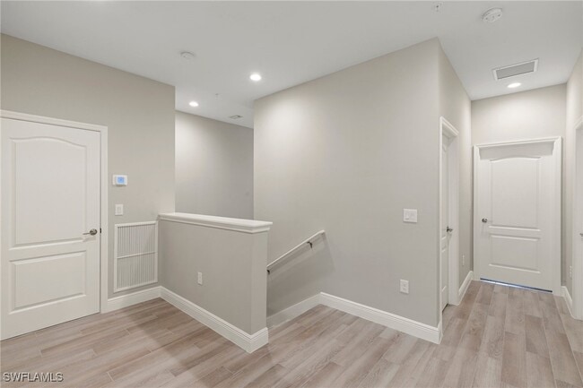 Foto del edificio - 2281 Priory Ln