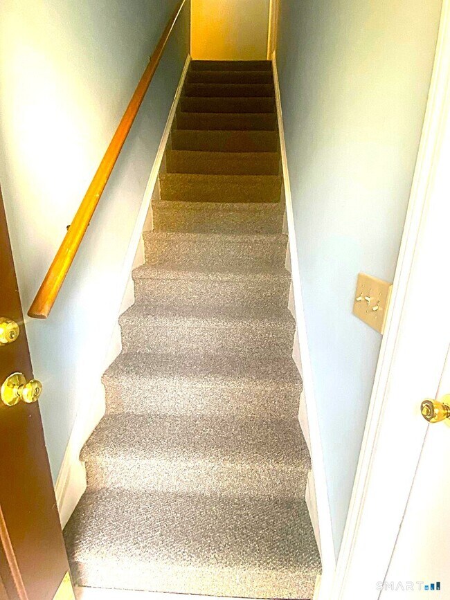 Foto del edificio - 27 Crows Nest Ln