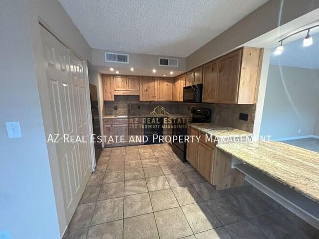 Foto del edificio - 2228 E Campbell Ave