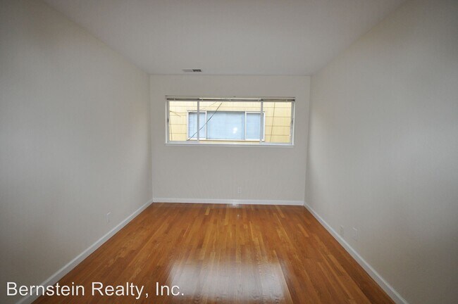 Building Photo - 921 Dolores St