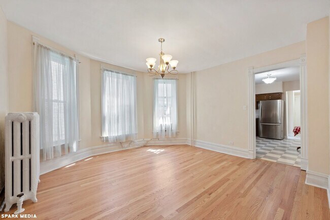 Foto del edificio - 1813 W Greenleaf Ave