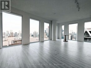 Building Photo - 238 Simcoe St