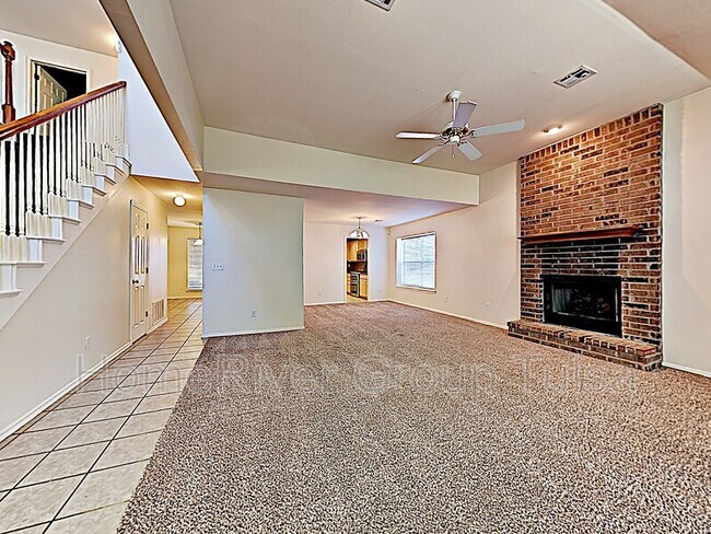 Foto del edificio - 9910 N 117th E Ave