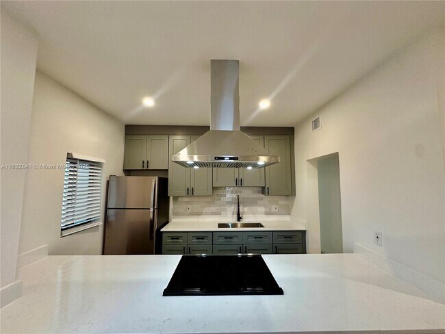 Foto del edificio - 221 SW 11th Ave