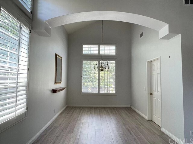 Foto del edificio - 2547 Vía La Mesa