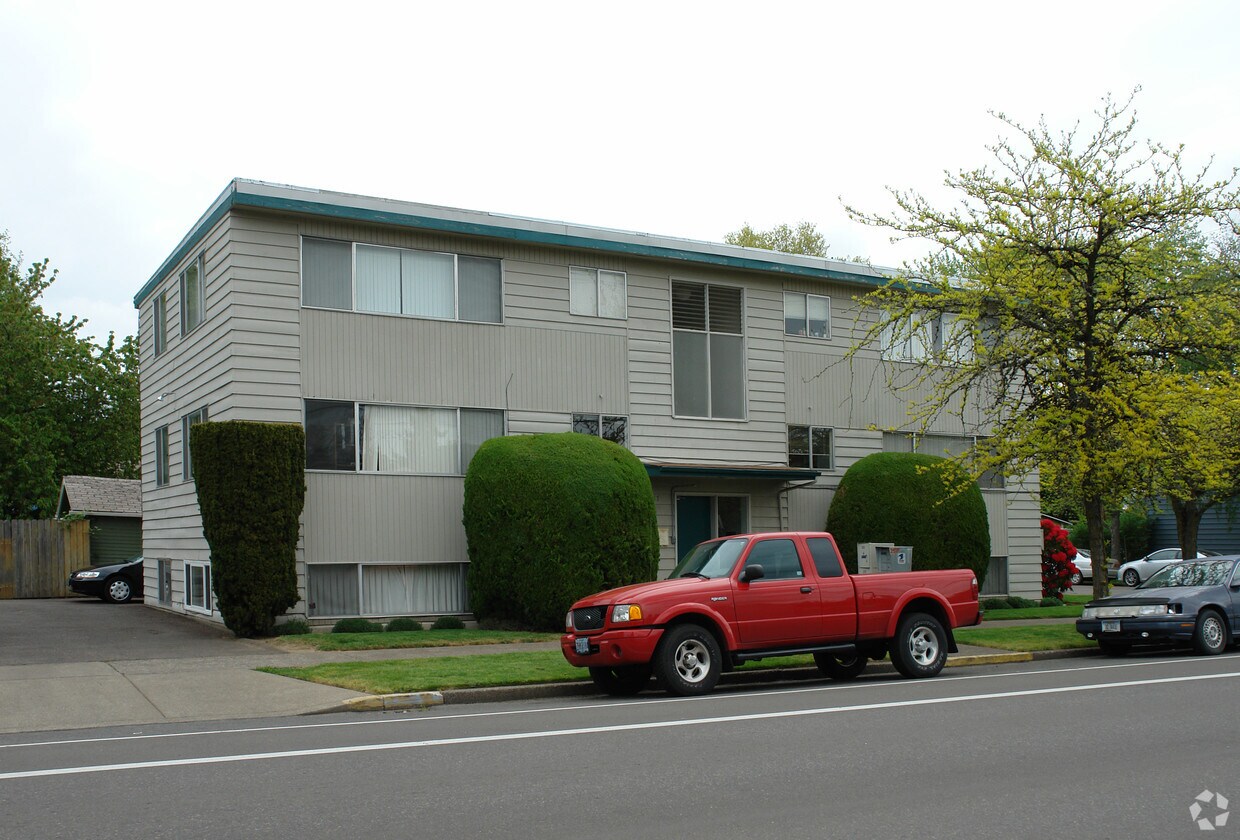 1717 NW Harrison Blvd, Corvallis, OR 97330 Apartments in Corvallis