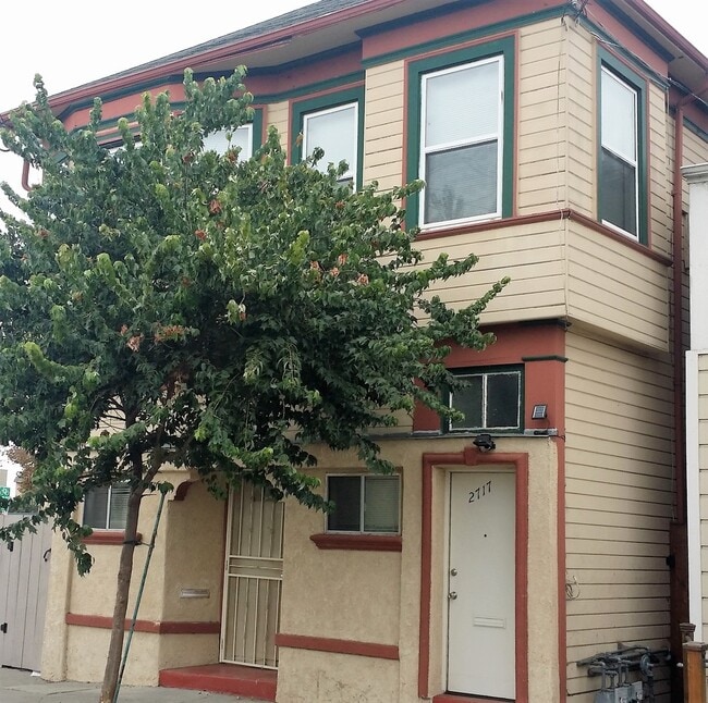 Building Photo - 2715-2717 West St