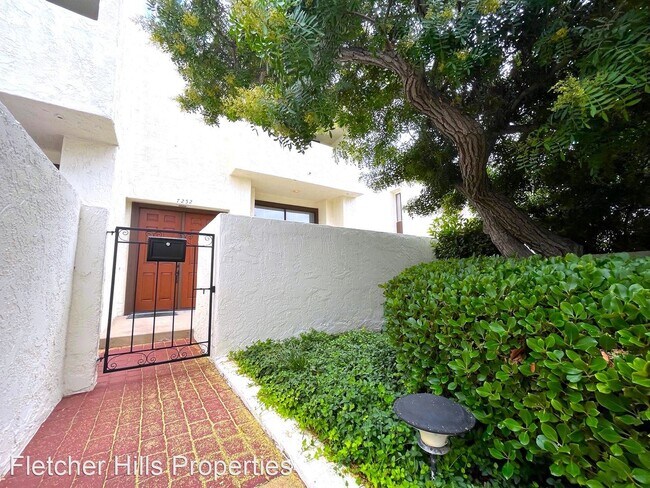 Building Photo - 2 br, 2.5 bath House - 7252 Caminito Carlotta