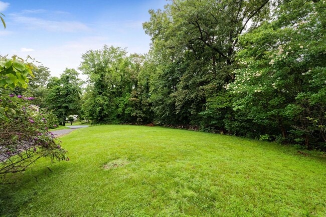 Building Photo - 11821 Sinclair Ln