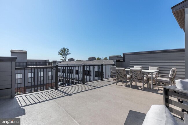 Building Photo - 44485 Wolfhound Sq