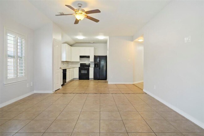 Building Photo - 21431 Forest Colony Dr