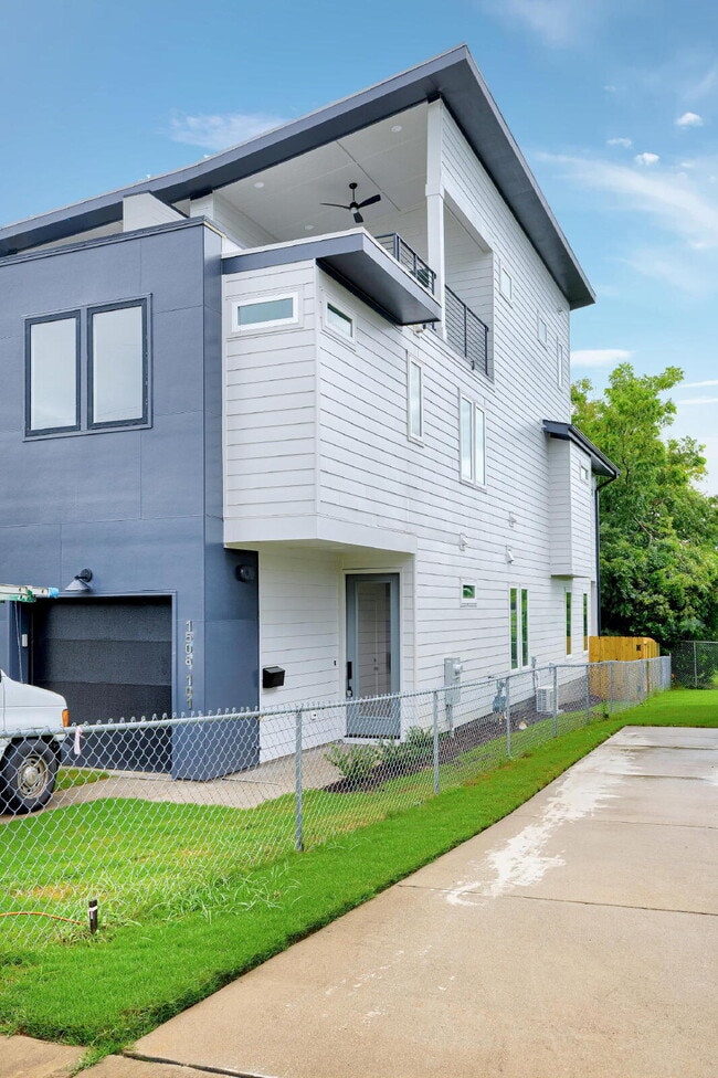 Building Photo - 1508 Boyer St