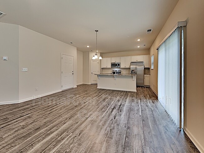 Building Photo - 12014 Old Dulin Farms Way