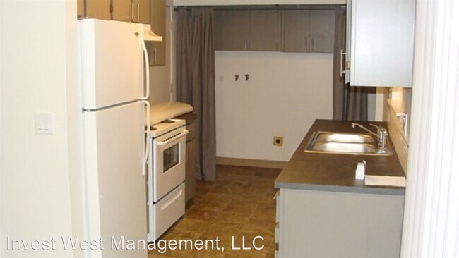 Building Photo - 121 NE Hearthwood Blvd
