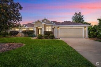 Building Photo - 5303 SW 88 Pl