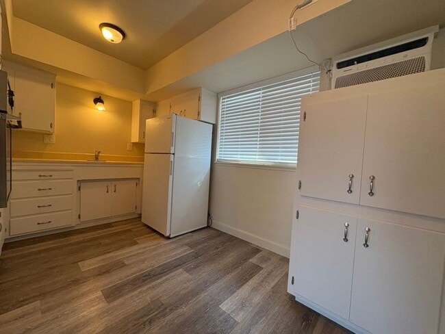 Building Photo - Garden Studio Apartment in Downtown Lodi