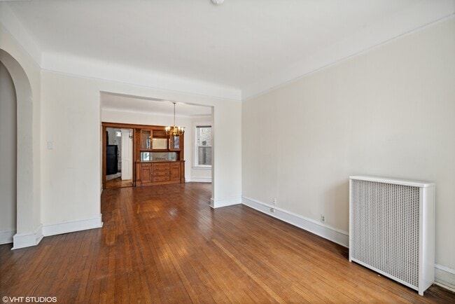 Building Photo - 1444 W Berwyn Ave