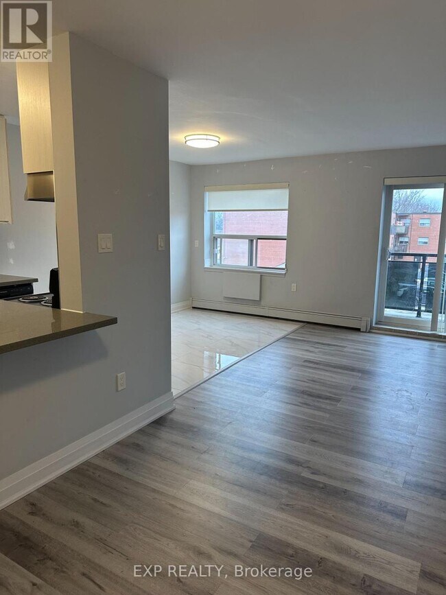 Building Photo - 579 Clare Ave