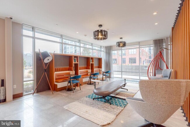 Building Photo - 145 Riverhaven Dr