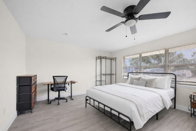 Building Photo - 2225 Aldridge Ave