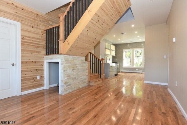 Foto del edificio - 454 Park Ave